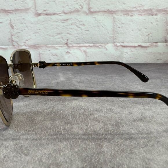 Chanel Camelia Flower Vintage Tortoiseshell Sunglasses - Picture 9 of 15